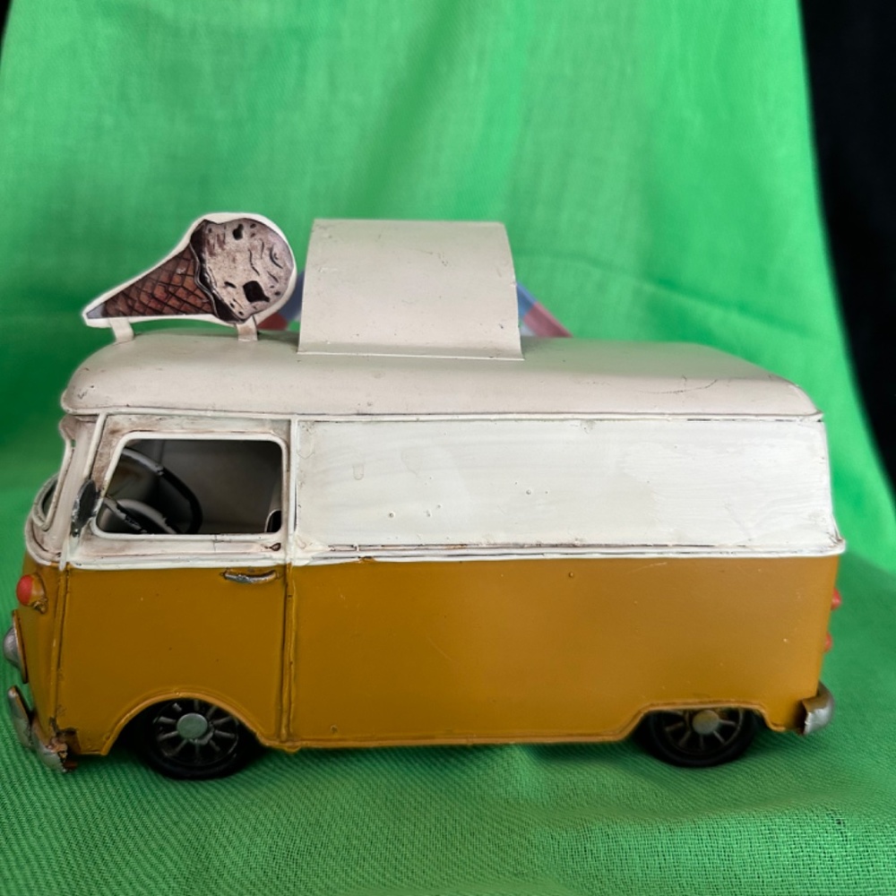 Metal Retro Ice Cream / food truck - Picture 4 of 8